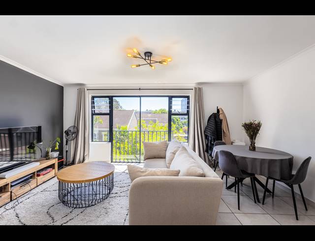 2 BEDROOM APARTMENT FOR SALE IN KENILWORTH